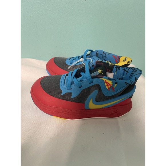 Nike Kids Kyrie 8 go SE Sneakers in Black/Yellow/Red Size 9C - Picture 1 of 5